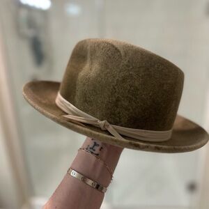 Goorin Bros women’s Dean the Butcher hat ~ Size small